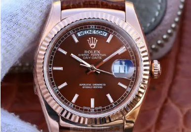 時隔多年，重磅回歸！細數(shù)格林尼治型II黃金鋼款升級