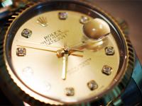 勞力士腕表表殼破裂原因解析（保養(yǎng)與維修注意事項(xiàng)）