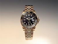 勞力士手表表蒙劃痕修復(fù)技巧（輕松恢復(fù)手表光彩）